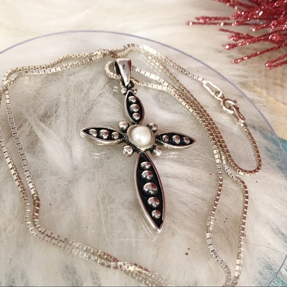 Sterling Silver Pearl Cross CFJ 925 & 20" Chain - Picture 5 of 5